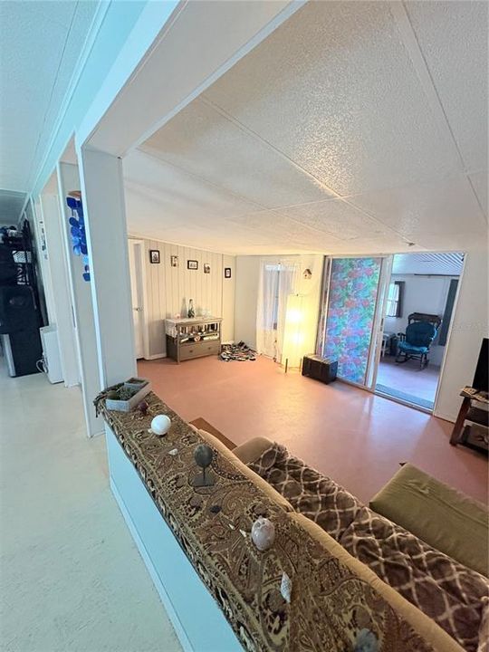 For Sale: $87,000 (2 beds, 1 baths, 1107 Square Feet)