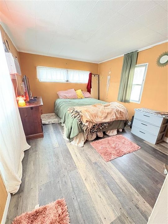 For Sale: $87,000 (2 beds, 1 baths, 1107 Square Feet)