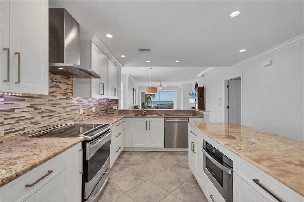 待售: $730,000 (3 贝兹, 2 浴室, 1701 平方英尺)