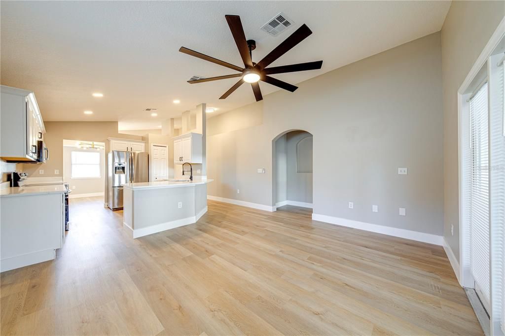 En Venta: $279,900 (3 camas, 2 baños, 1421 Pies cuadrados)