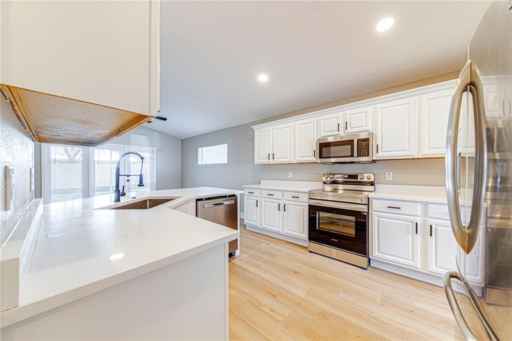 En Venta: $279,900 (3 camas, 2 baños, 1421 Pies cuadrados)