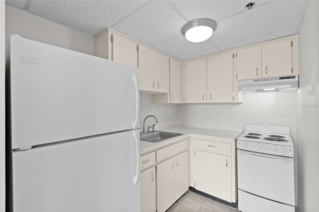 For Rent: $2,850 (1 beds, 1 baths, 460 Square Feet)