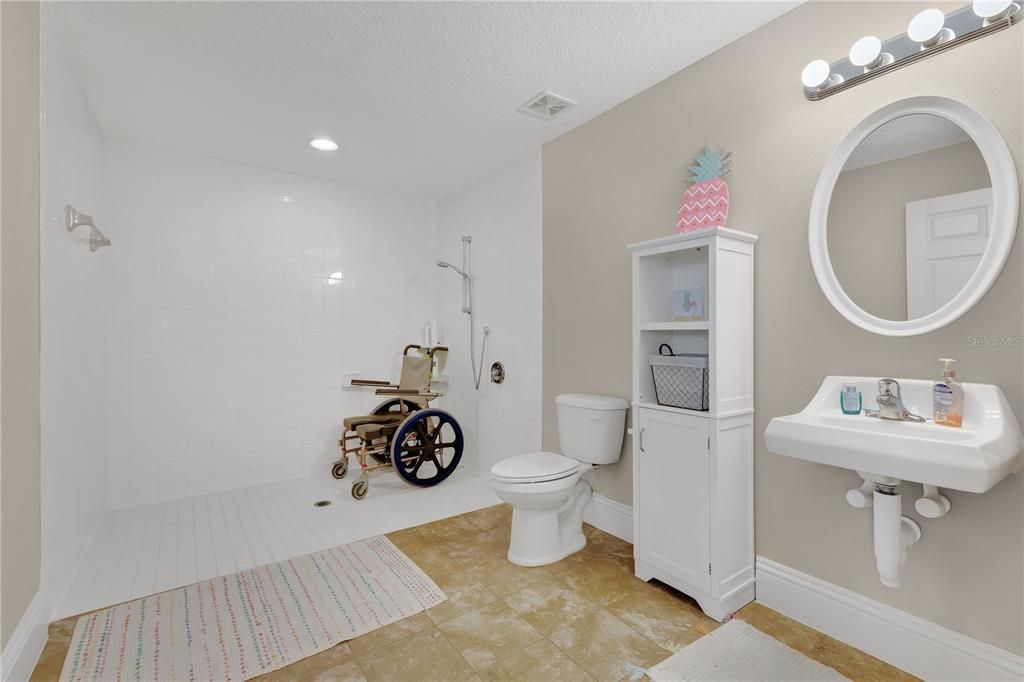 待售: $850,000 (4 贝兹, 3 浴室, 1980 平方英尺)