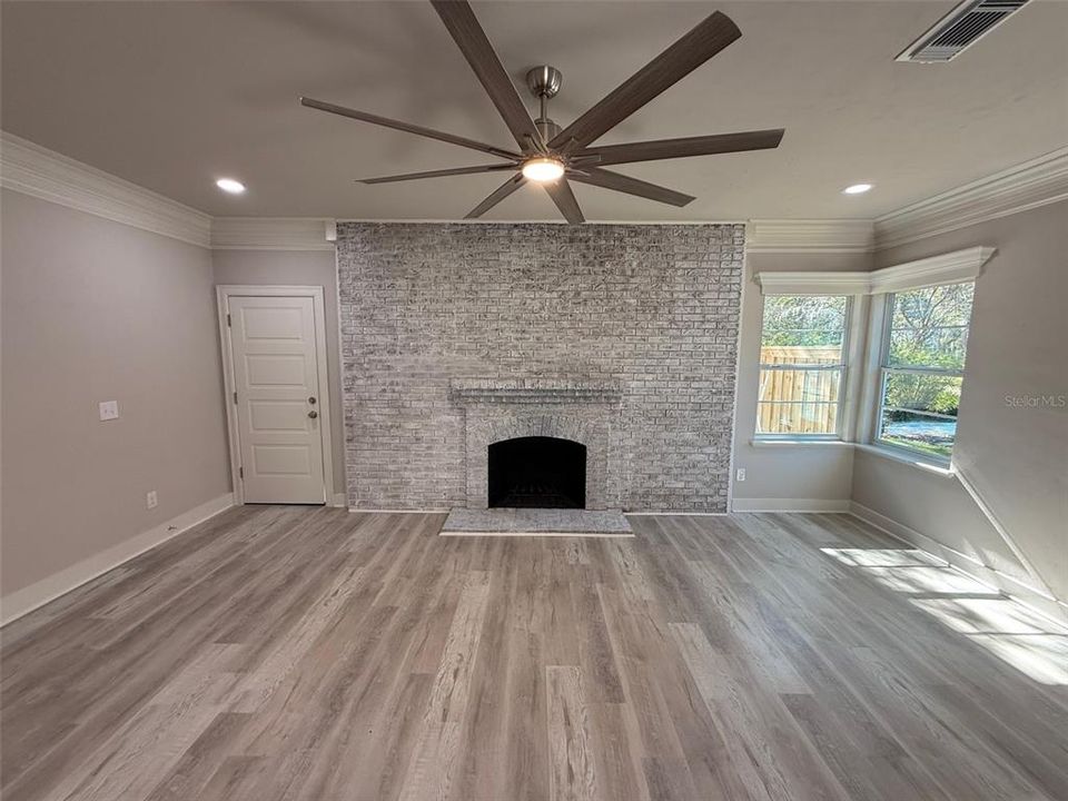 На продажу: $469,000 (4 спален, 3 ванн, 1751 Квадратных фут)