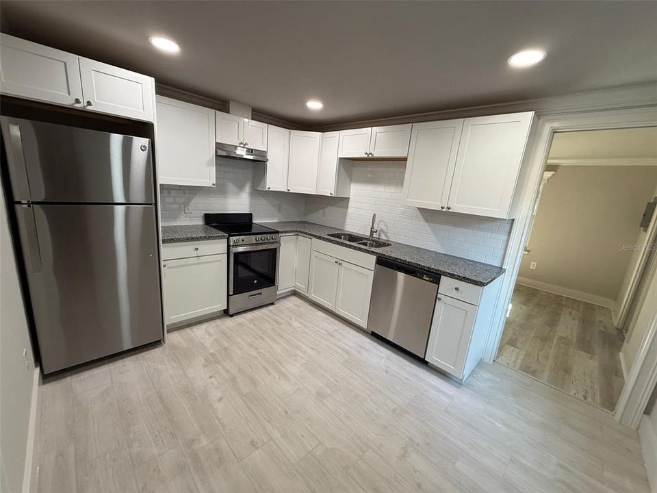 На продажу: $469,000 (4 спален, 3 ванн, 1751 Квадратных фут)