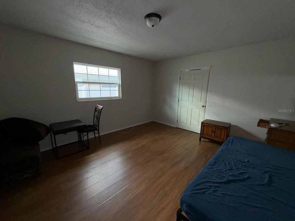 For Sale: $185,000 (3 beds, 2 baths, 1558 Square Feet)