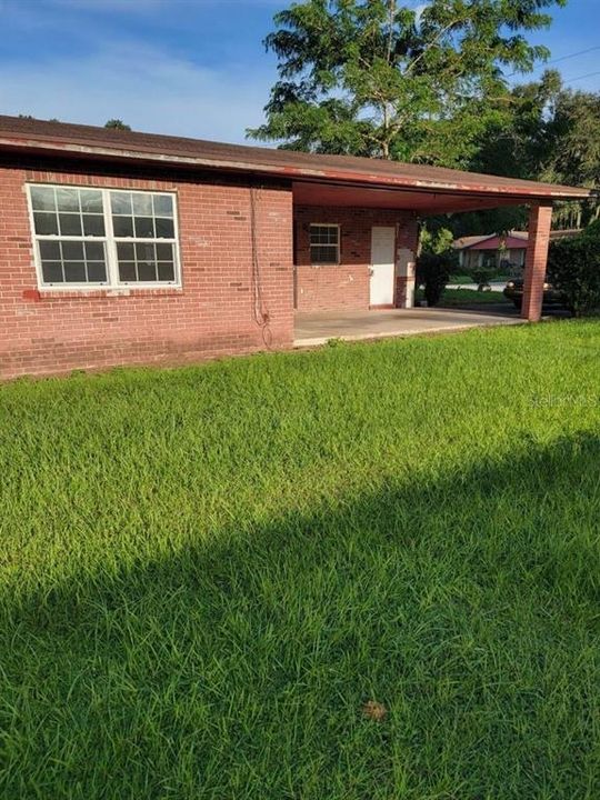 For Sale: $185,000 (3 beds, 2 baths, 1558 Square Feet)