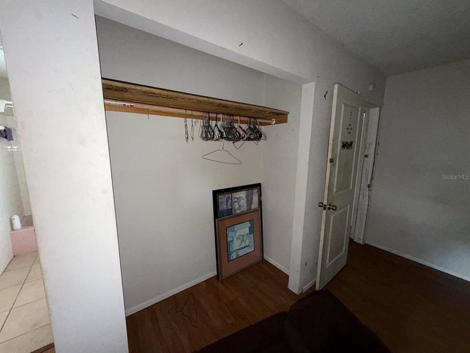 For Sale: $185,000 (3 beds, 2 baths, 1558 Square Feet)