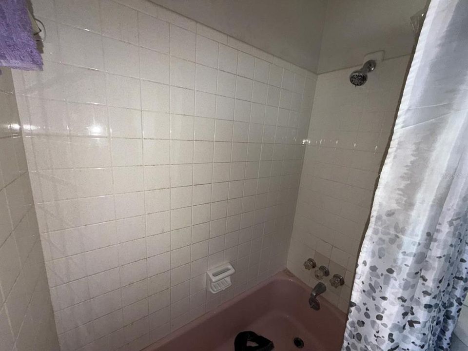 For Sale: $185,000 (3 beds, 2 baths, 1558 Square Feet)