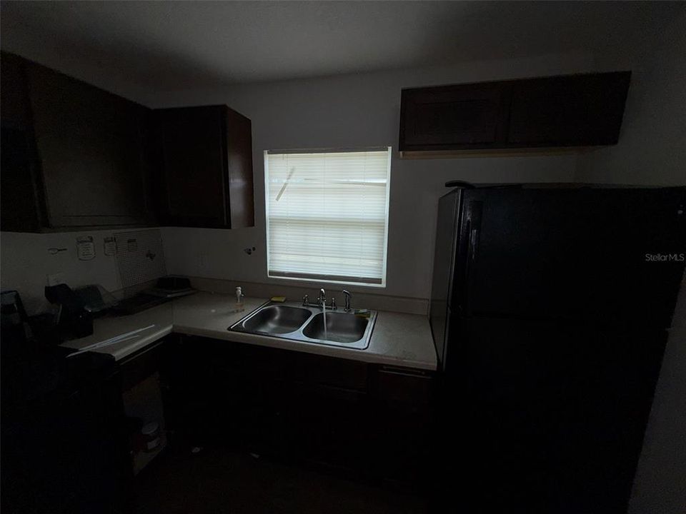 For Sale: $185,000 (3 beds, 2 baths, 1558 Square Feet)