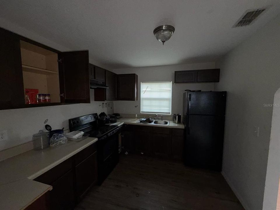 For Sale: $185,000 (3 beds, 2 baths, 1558 Square Feet)