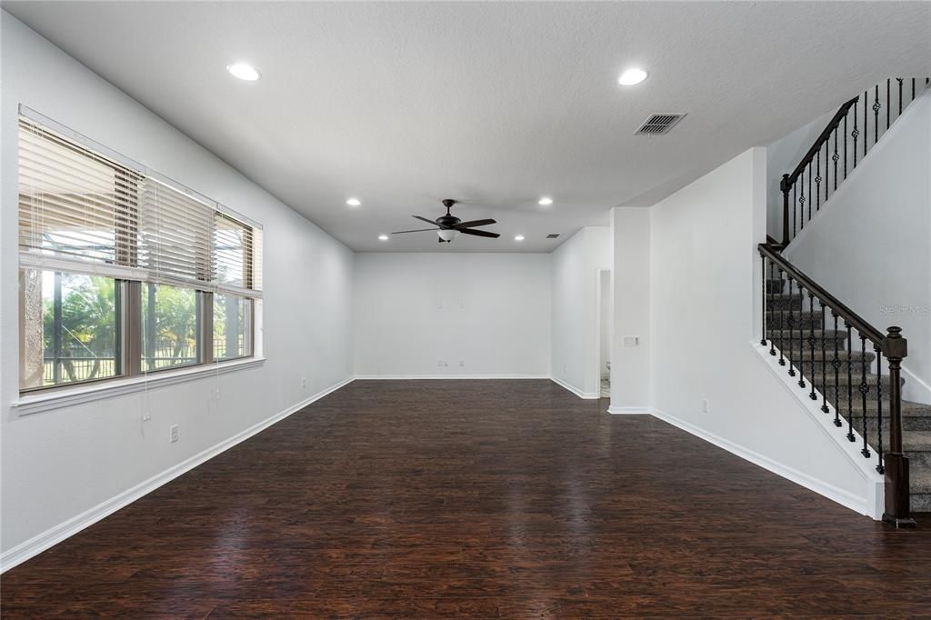 待售: $549,500 (4 贝兹, 2 浴室, 3211 平方英尺)