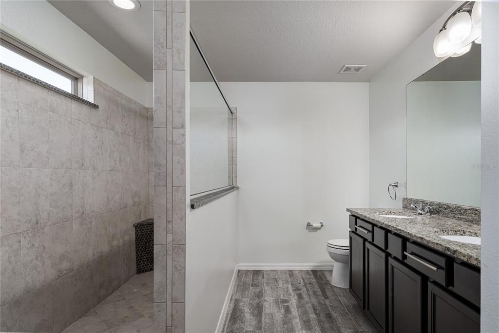 待售: $549,500 (4 贝兹, 2 浴室, 3211 平方英尺)