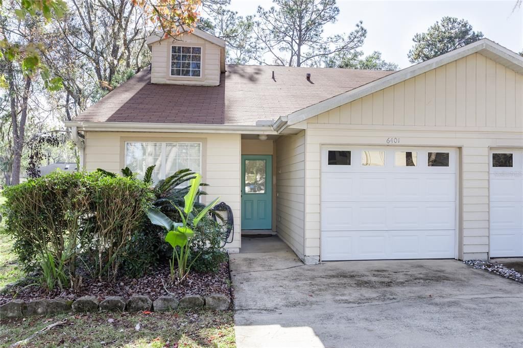 For Sale: $228,000 (2 beds, 2 baths, 1202 Square Feet)