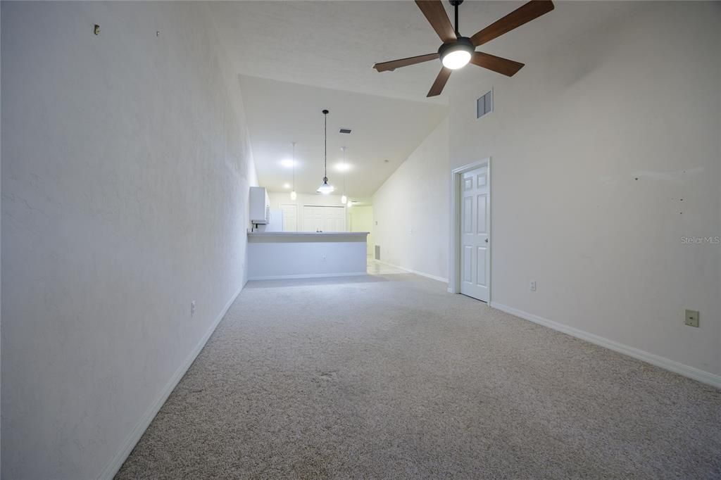 For Sale: $228,000 (2 beds, 2 baths, 1202 Square Feet)