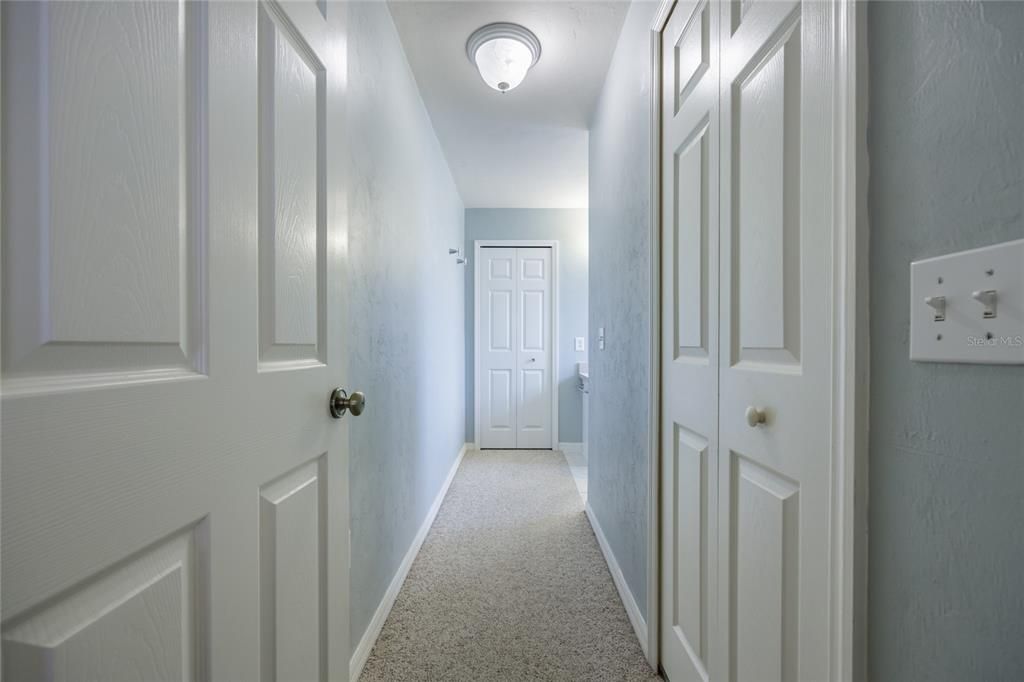 For Sale: $228,000 (2 beds, 2 baths, 1202 Square Feet)