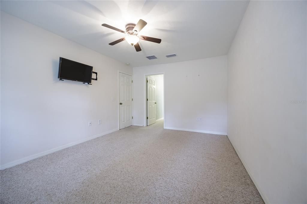 For Sale: $228,000 (2 beds, 2 baths, 1202 Square Feet)
