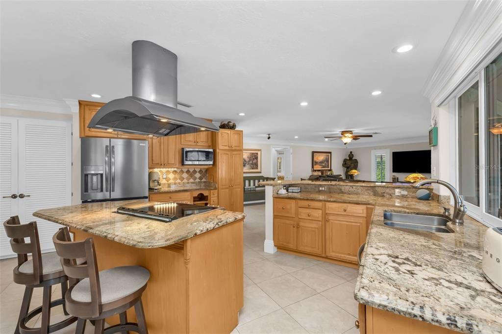 For Sale: $775,000 (3 beds, 2 baths, 1776 Square Feet)