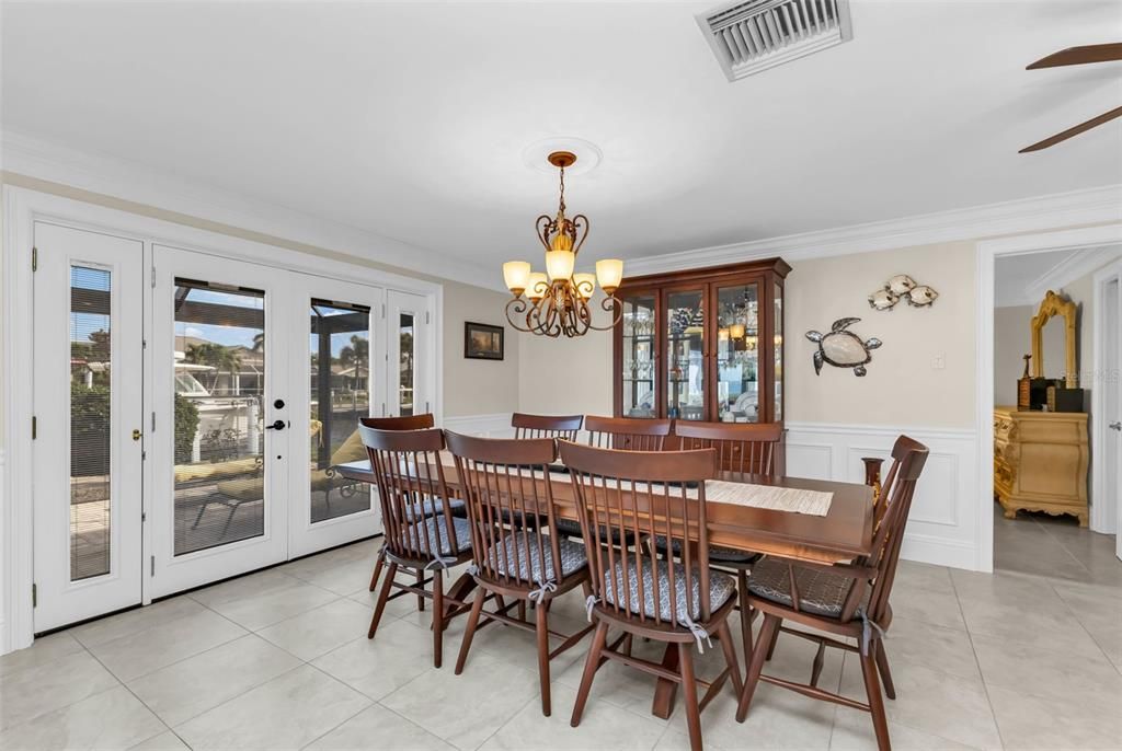 For Sale: $775,000 (3 beds, 2 baths, 1776 Square Feet)