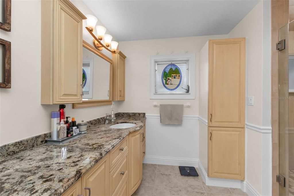 For Sale: $775,000 (3 beds, 2 baths, 1776 Square Feet)