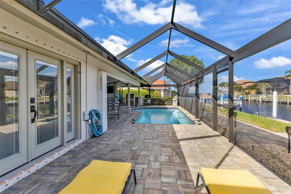 For Sale: $775,000 (3 beds, 2 baths, 1776 Square Feet)