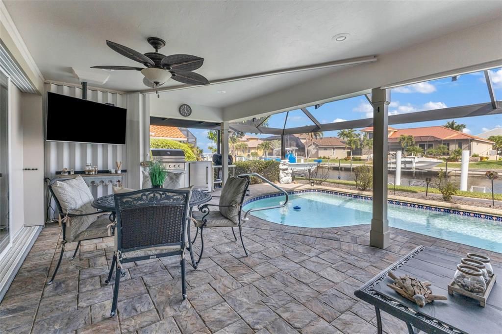 For Sale: $775,000 (3 beds, 2 baths, 1776 Square Feet)