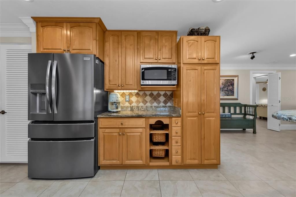 For Sale: $775,000 (3 beds, 2 baths, 1776 Square Feet)