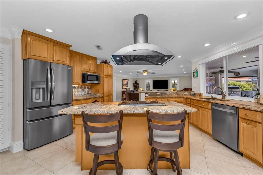 For Sale: $775,000 (3 beds, 2 baths, 1776 Square Feet)