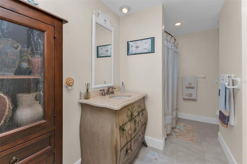 For Sale: $775,000 (3 beds, 2 baths, 1776 Square Feet)