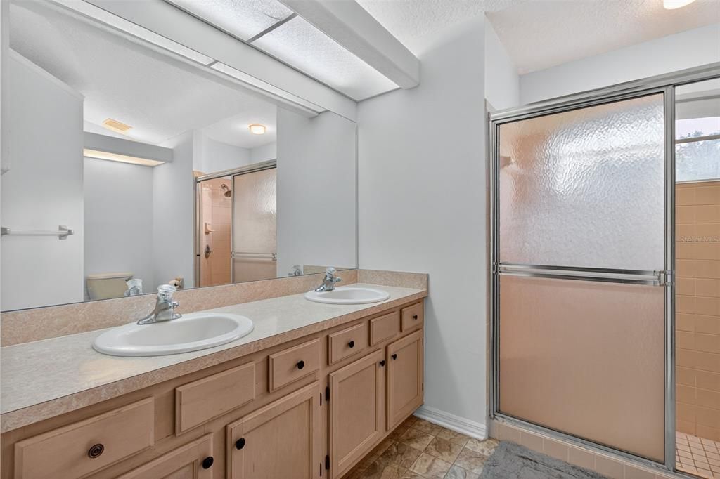 出租: $1,900 (2 贝兹, 2 浴室, 1457 平方英尺)