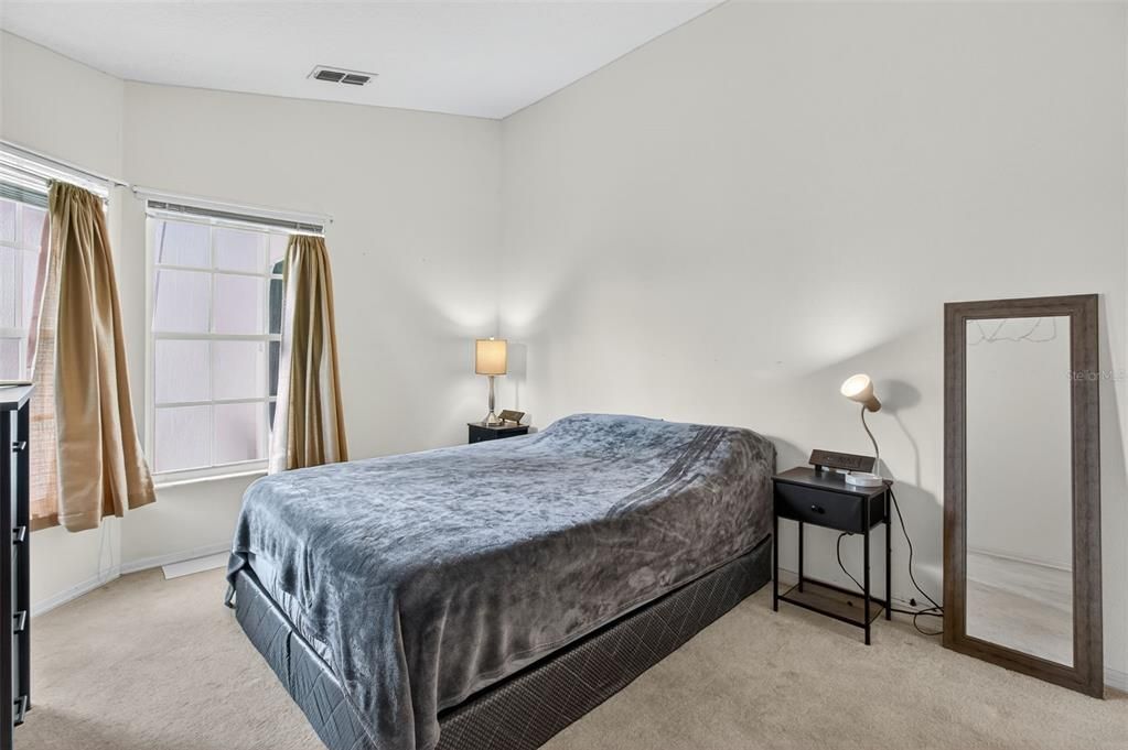 出租: $1,900 (2 贝兹, 2 浴室, 1457 平方英尺)