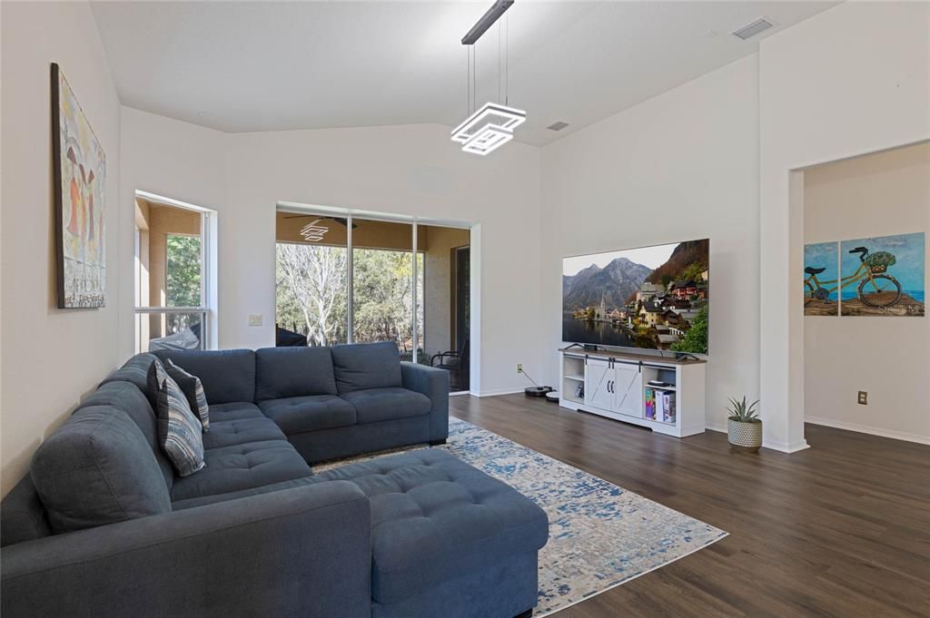 待售: $349,000 (3 贝兹, 2 浴室, 1729 平方英尺)