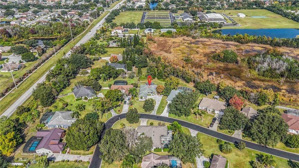 Activo con contrato: $450,000 (3 camas, 2 baños, 2054 Pies cuadrados)