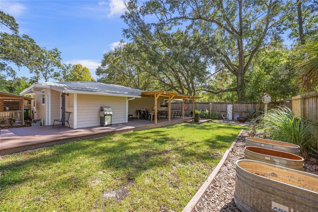 Под контрактом: $239,000 (2 спален, 1 ванн, 1084 Квадратных фут)