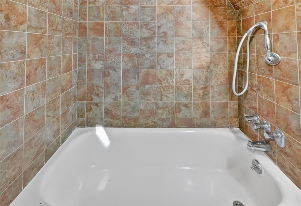 En Venta: $299,000 (2 camas, 2 baños, 1492 Pies cuadrados)