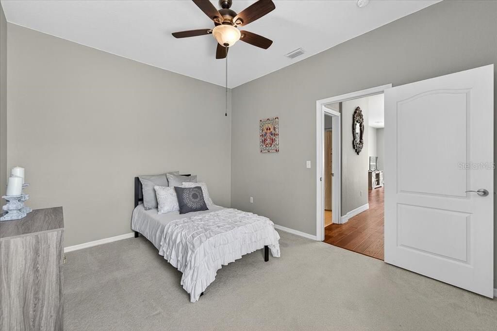 Active With Contract: $269,990 (2 beds, 2 baths, 1260 Square Feet)