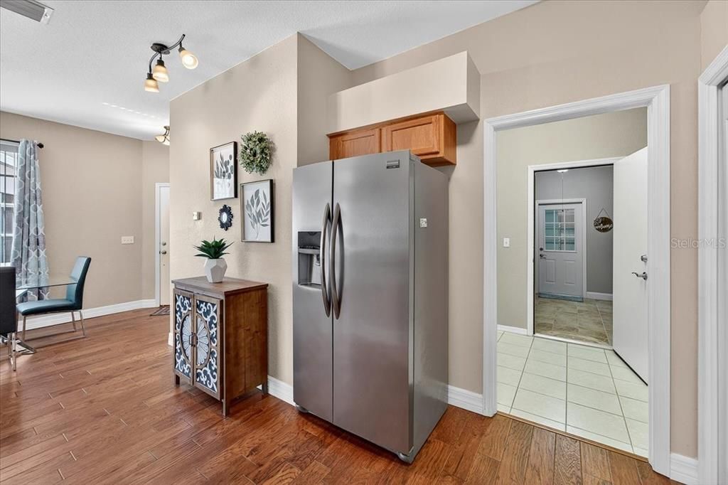 Active With Contract: $269,990 (2 beds, 2 baths, 1260 Square Feet)