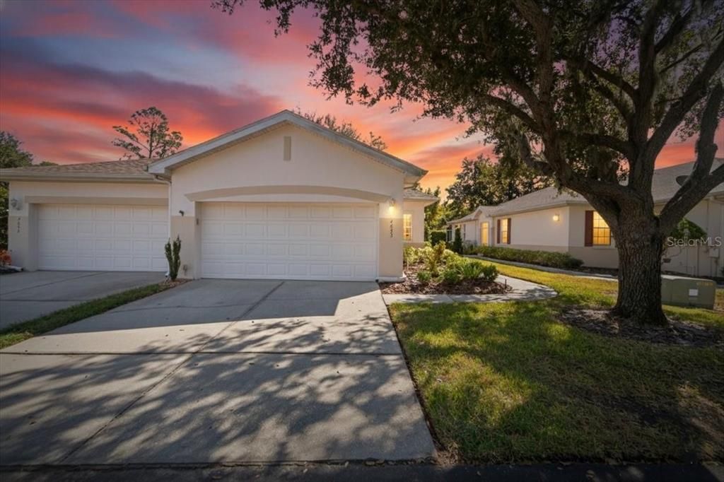 Active With Contract: $269,990 (2 beds, 2 baths, 1260 Square Feet)