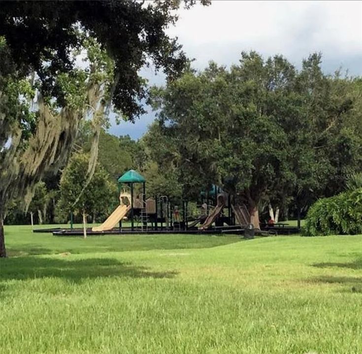 Active With Contract: $269,990 (2 beds, 2 baths, 1260 Square Feet)