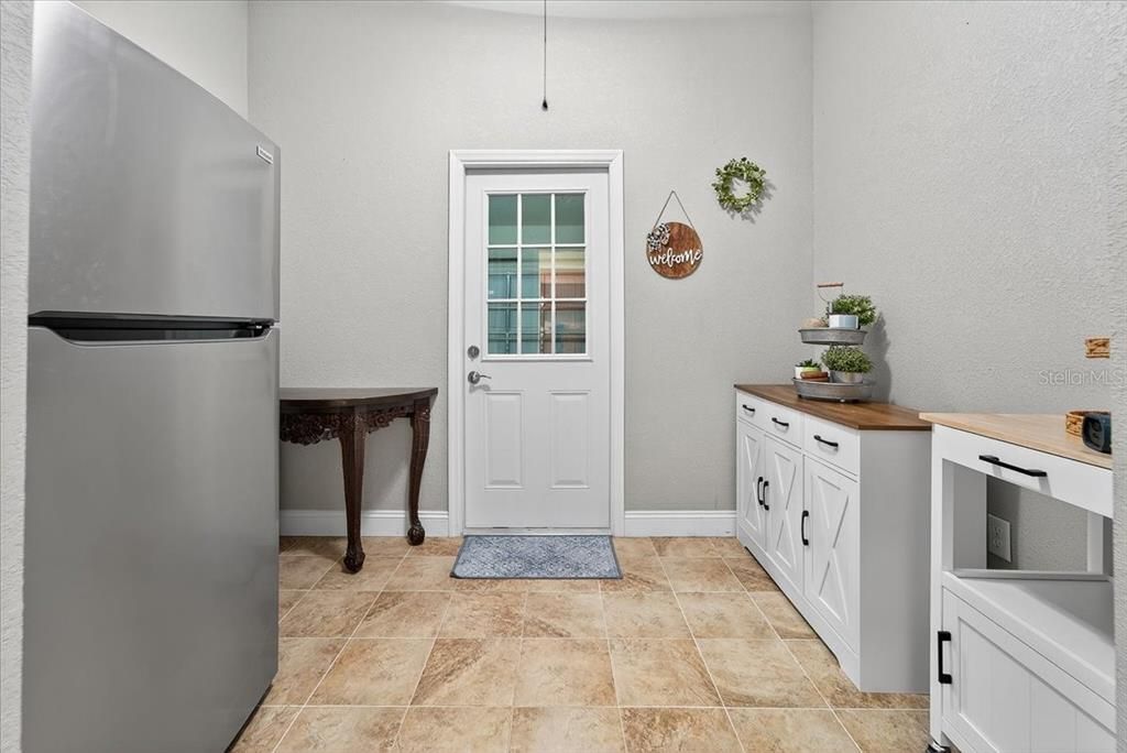 Active With Contract: $269,990 (2 beds, 2 baths, 1260 Square Feet)