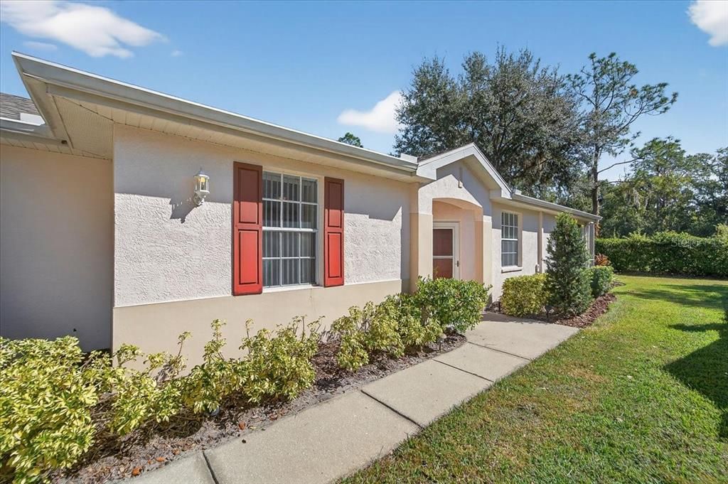 Active With Contract: $269,990 (2 beds, 2 baths, 1260 Square Feet)