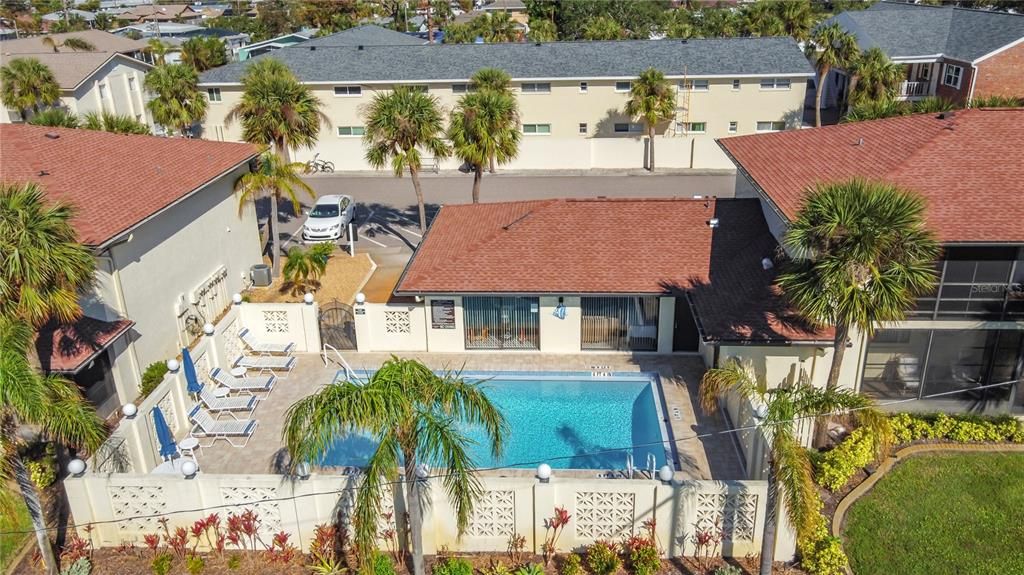 Под контрактом: $239,900 (2 спален, 2 ванн, 899 Квадратных фут)