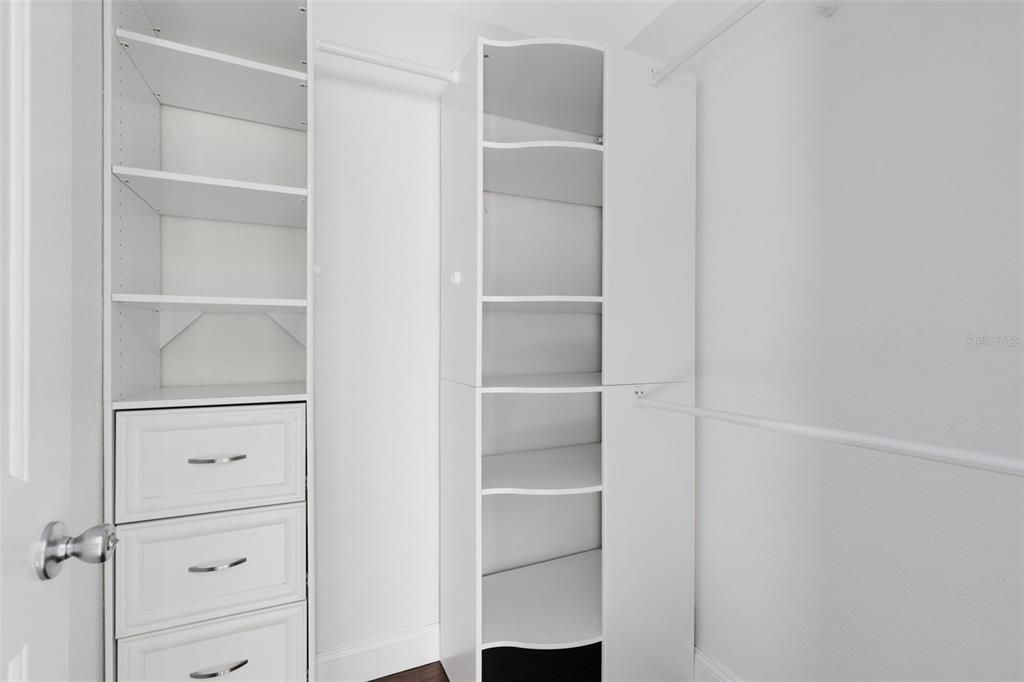 Под контрактом: $389,900 (3 спален, 2 ванн, 1201 Квадратных фут)