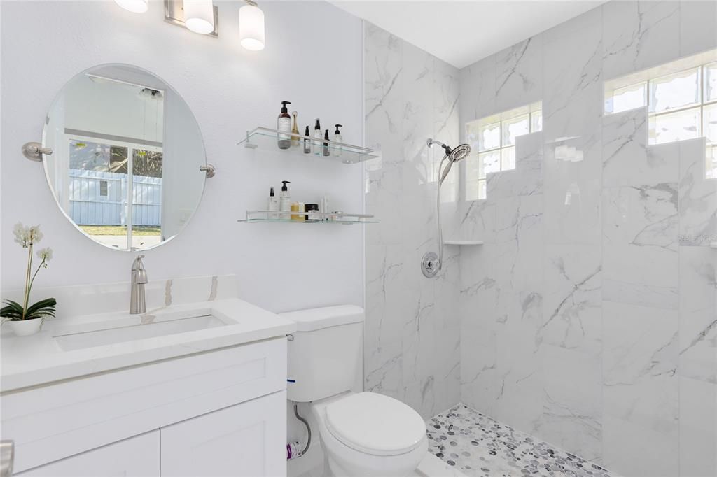 Под контрактом: $389,900 (3 спален, 2 ванн, 1201 Квадратных фут)