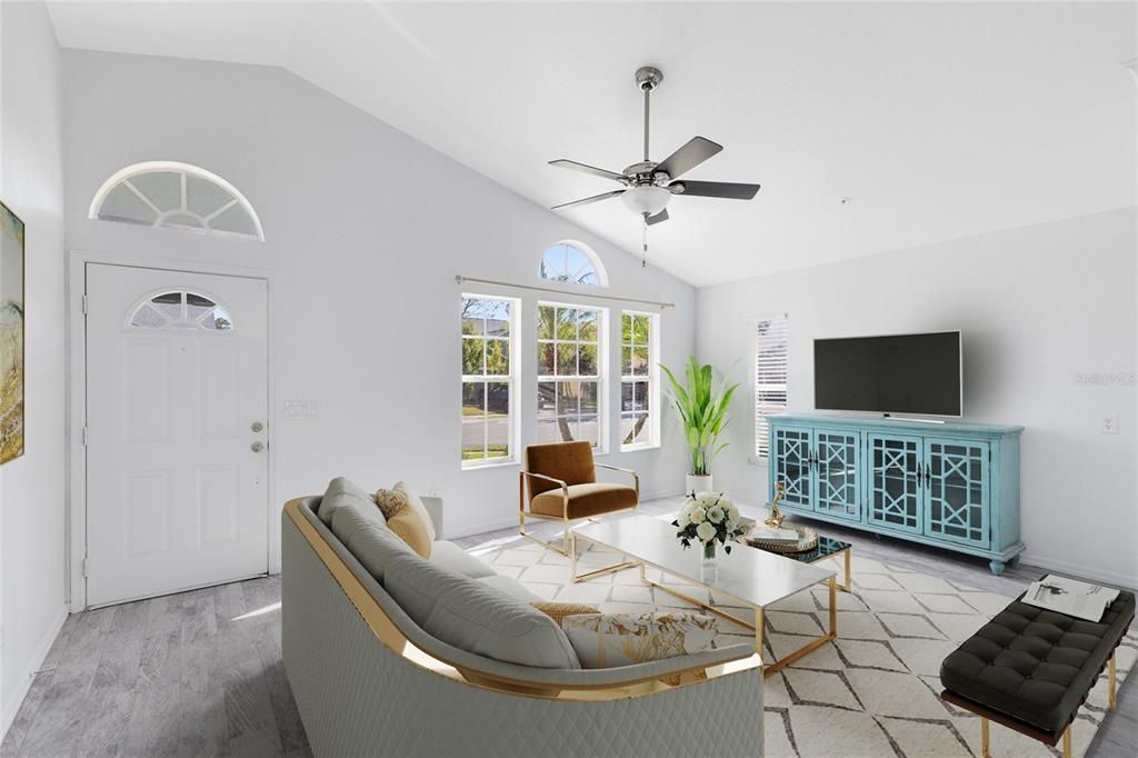 Под контрактом: $389,900 (3 спален, 2 ванн, 1201 Квадратных фут)