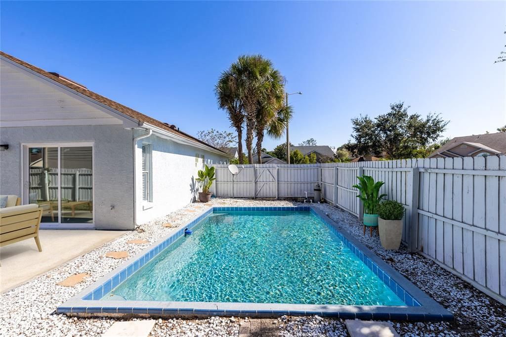 Под контрактом: $389,900 (3 спален, 2 ванн, 1201 Квадратных фут)