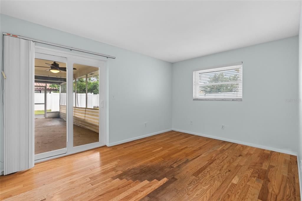 For Rent: $3,600 (4 beds, 2 baths, 1843 Square Feet)