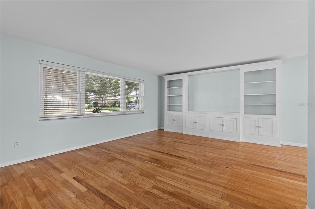 For Rent: $3,600 (4 beds, 2 baths, 1843 Square Feet)