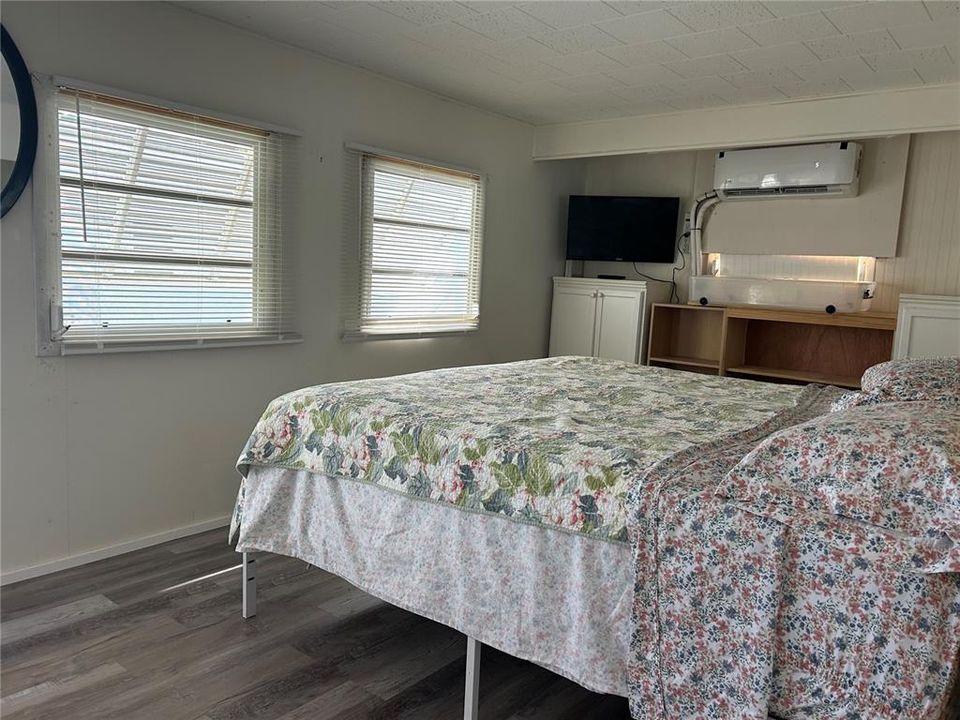 待售: $149,900 (2 贝兹, 1 浴室, 780 平方英尺)