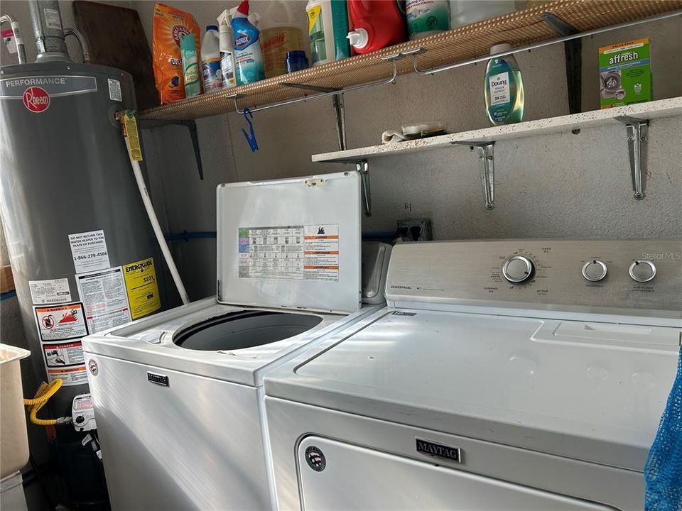 待售: $149,900 (2 贝兹, 1 浴室, 780 平方英尺)